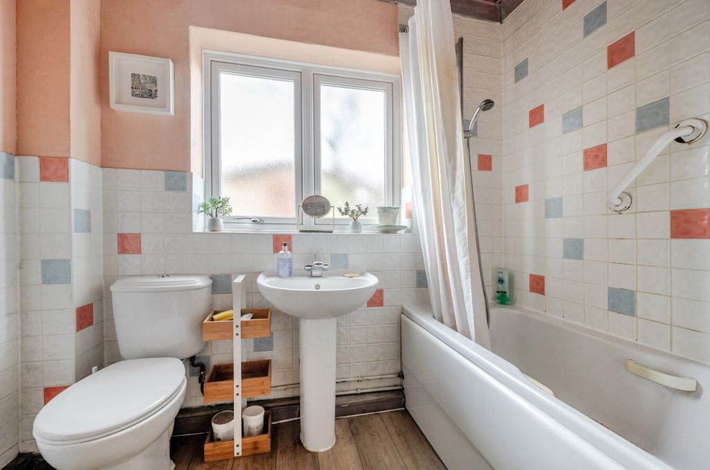 Additional image 10 of 3 bed semi-detached house for saleWescott Road, Wokingham, Berkshire RG40