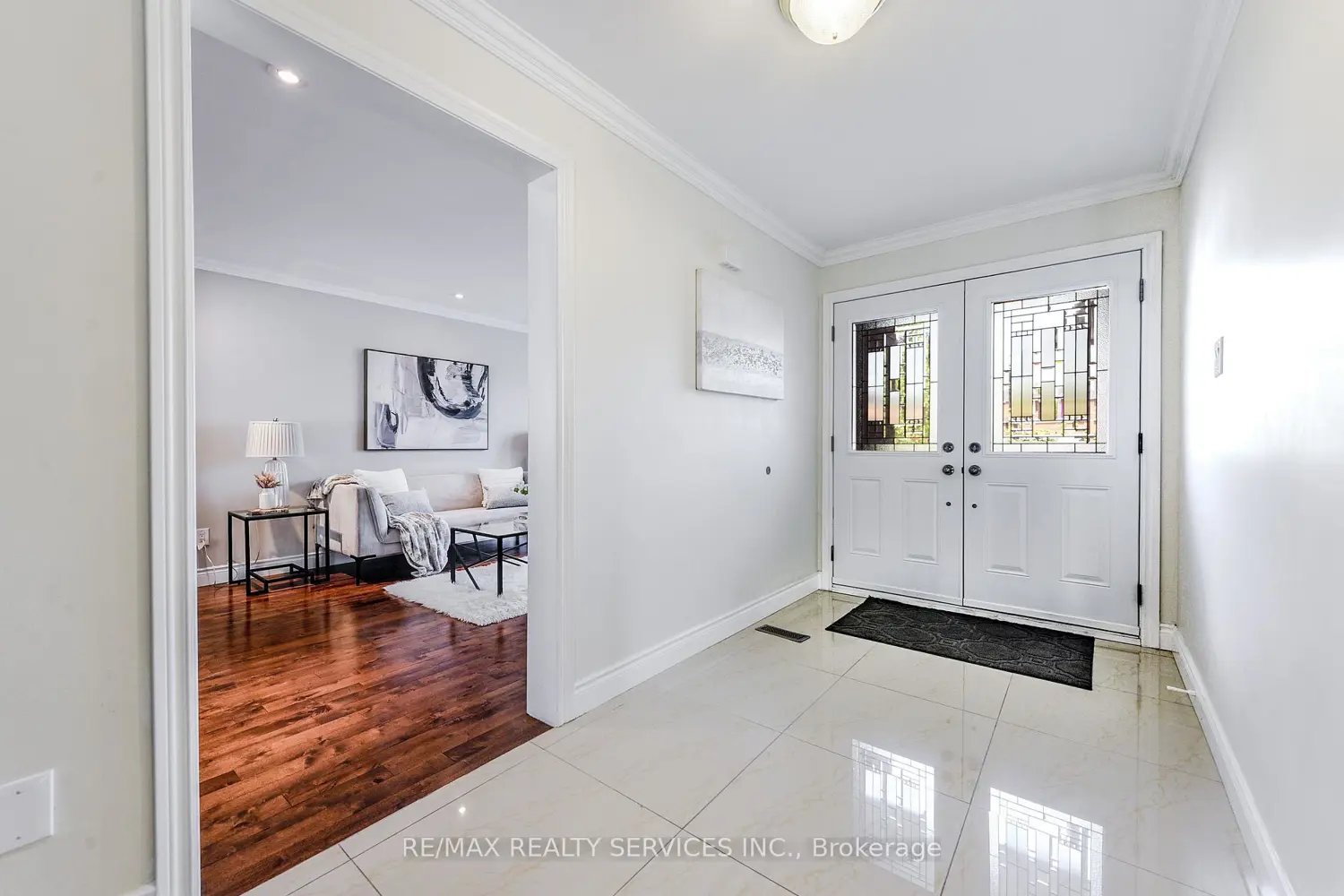 10 St Mark Place
