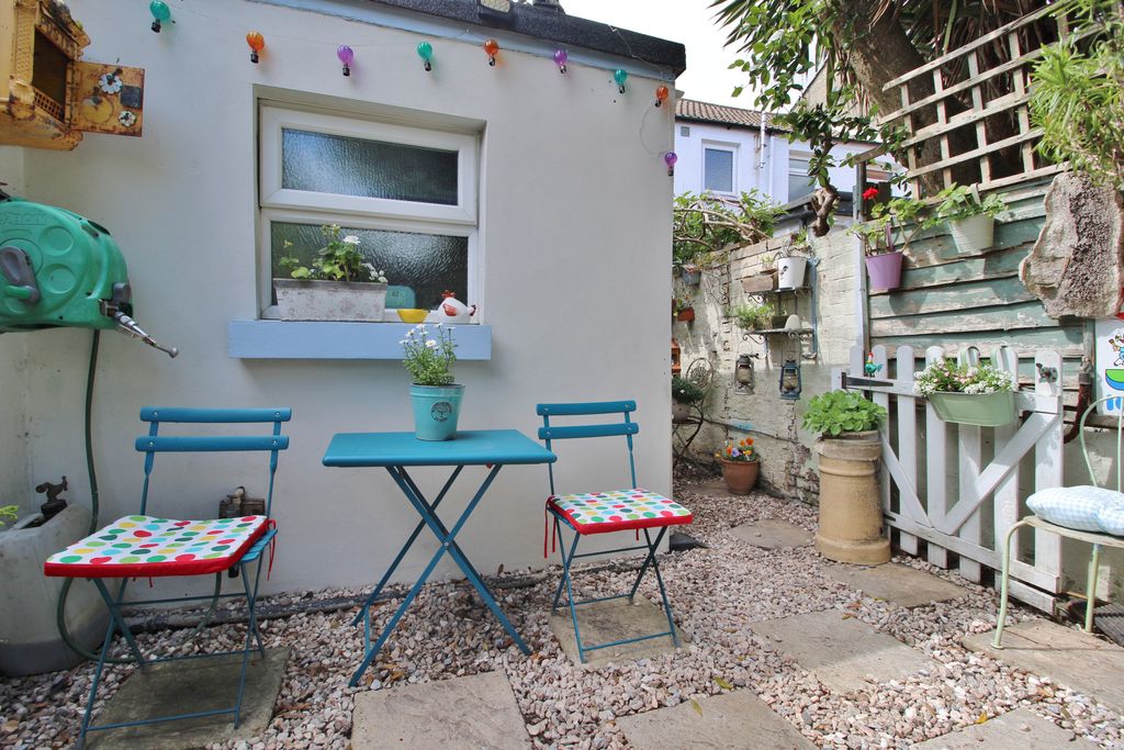 Additional image 17 of 2 bed terraced house for saleExmouth Road, Southsea PO5