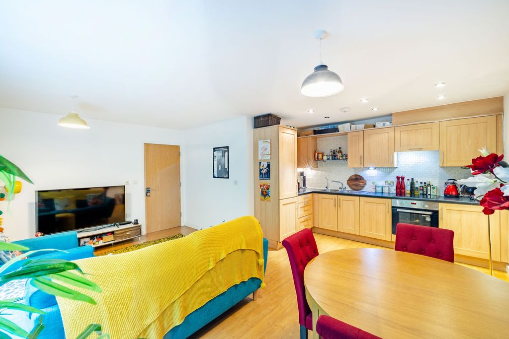 Additional image 2 of 1 bed flat for saleGodstone Road, Whyteleafe CR3