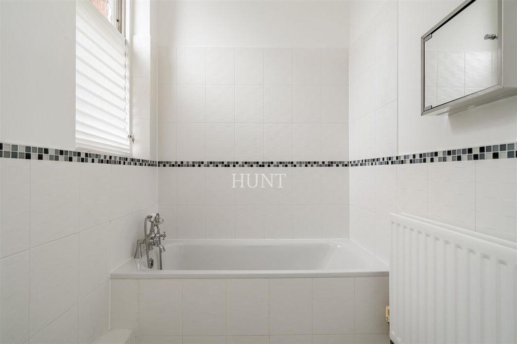 Additional image 13 of 4 bed flat for saleDevonshire House, Repton Park, Woodford Green IG8