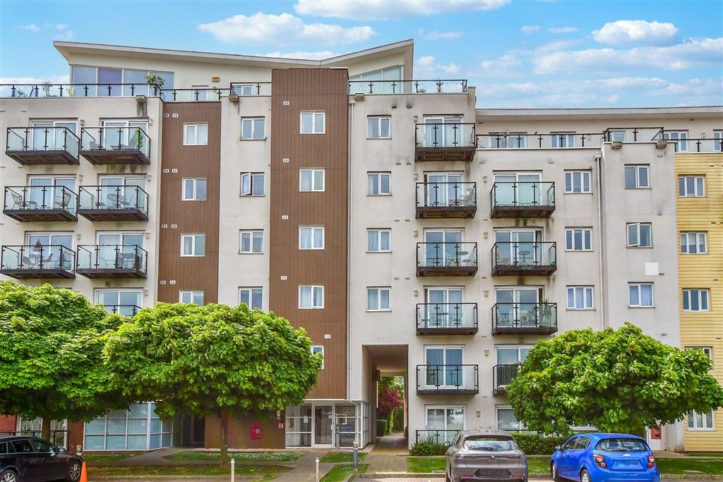 2 bed flat for saleGisors Road, Southsea, Hampshire PO4