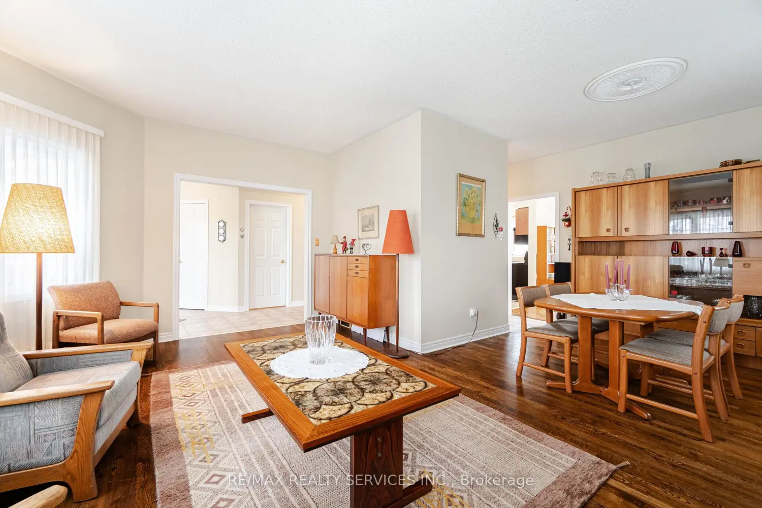 10 Orchard Park Gate