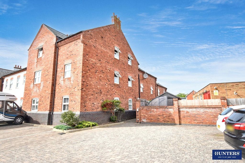 Additional image 3 of 1 bed flat for saleCross Street, Wigston LE18