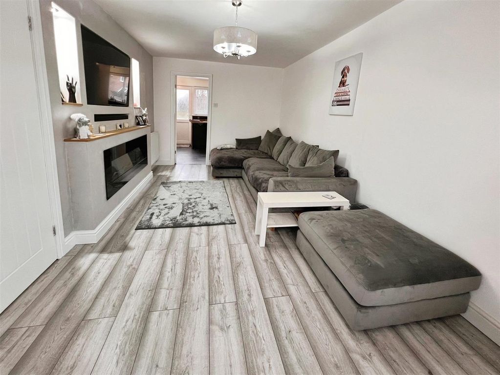 Additional image 4 of 3 bed semi-detached house for saleCannam Close, Whetstone, Leicester LE8