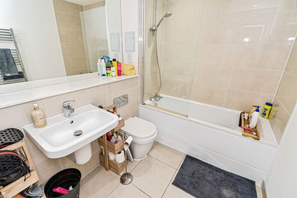 Additional image 9 of 2 bed flat for saleMeridian Way, Southampton SO14