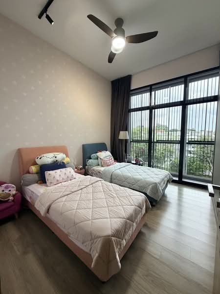 131 Holland Road photo 5