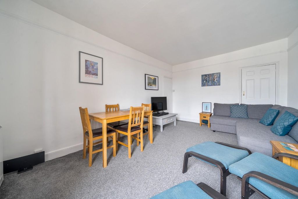 Additional image 4 of 2 bed flat for saleHigh Street, Portsmouth PO1