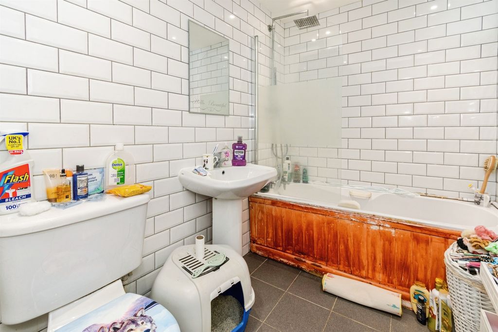 1 bed flat for saleDean Road, Southampton SO18 photo 5