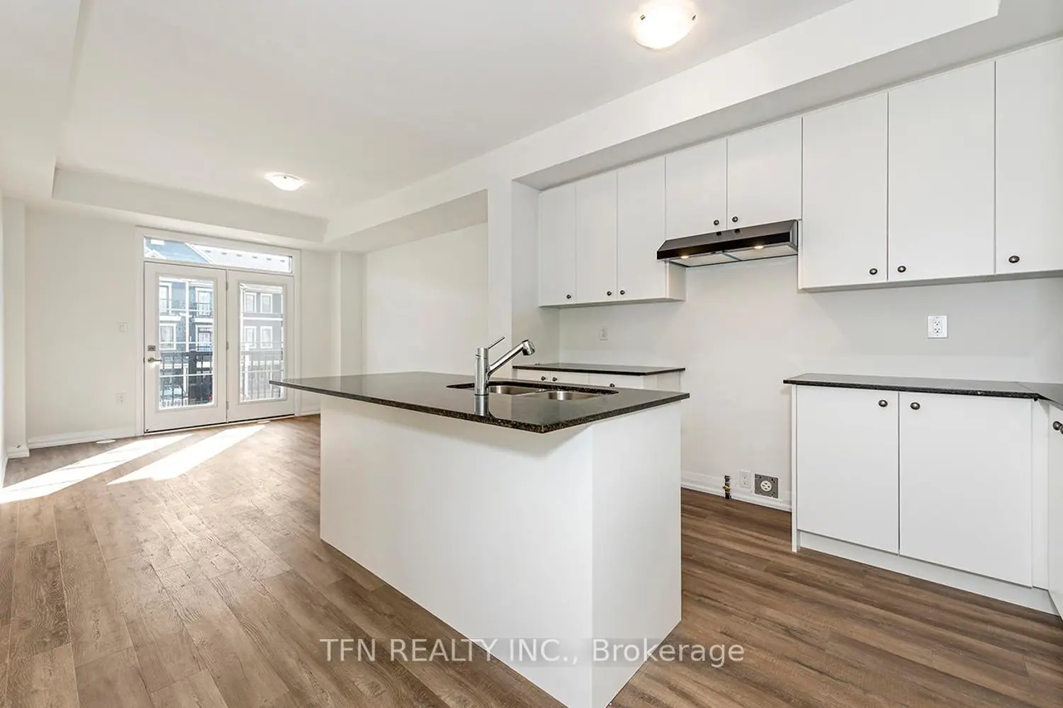 22 St. Lawrence Road photo 5