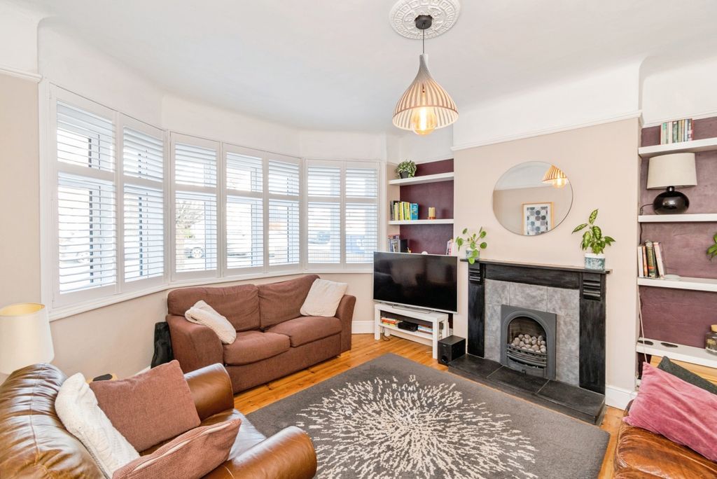 Additional image 4 of 3 bed semi-detached house for saleHill Lane, Bassett, Southampton, Hampshire SO15