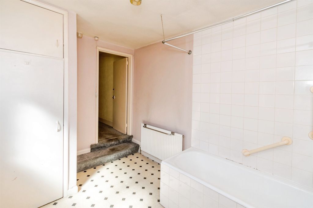 Additional image 12 of 2 bed end terrace house for saleWoodside Road, Southampton SO17