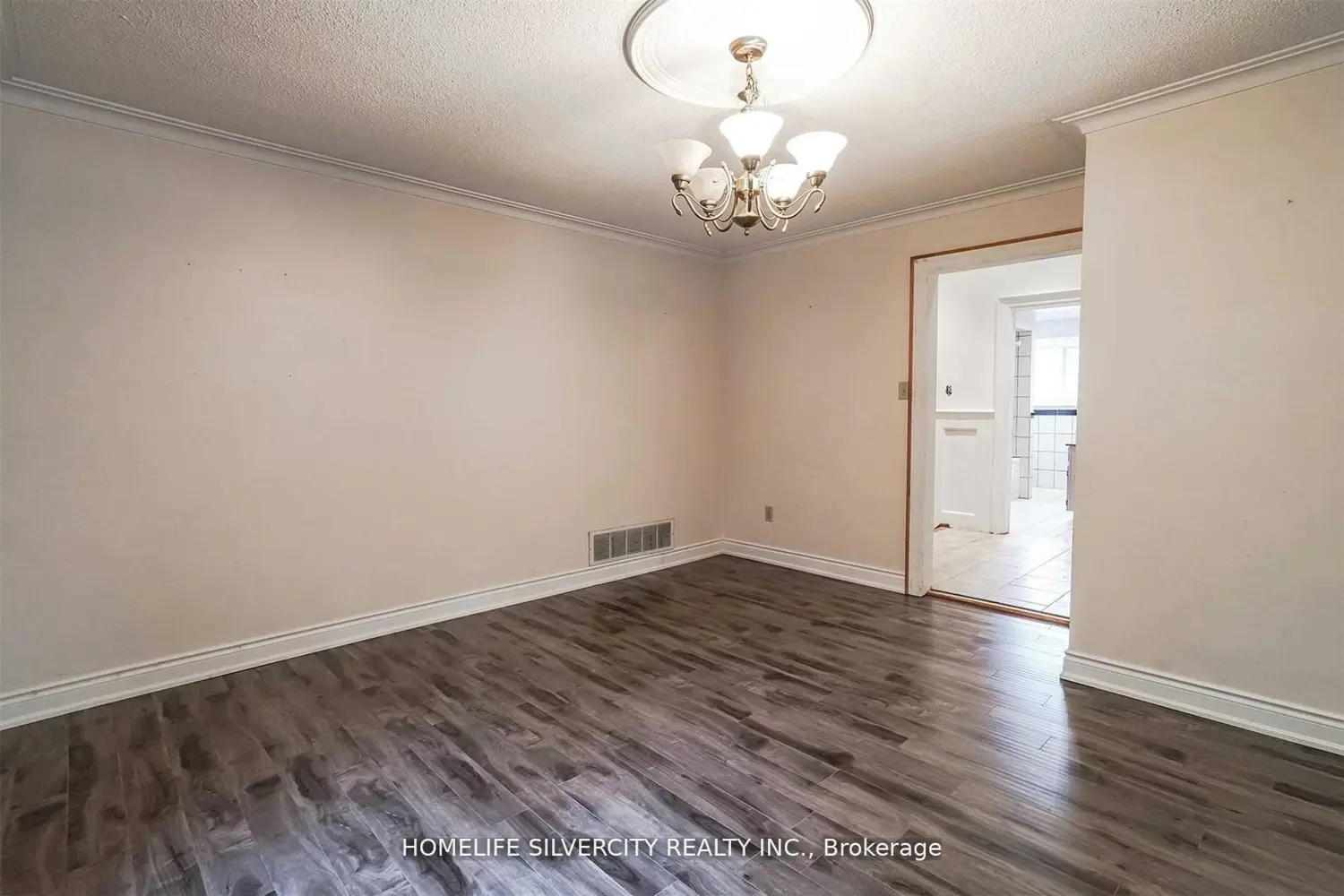 Additional image 11 of 4395 Castlemore Road