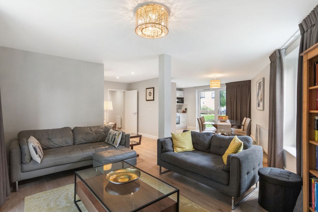 Additional image 6 of 3 bed flat for saleWoodthorpe Road, Ashford TW15