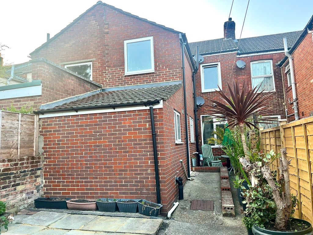 Additional image 12 of 3 bed terraced house for saleOxford Avenue, Southampton SO14