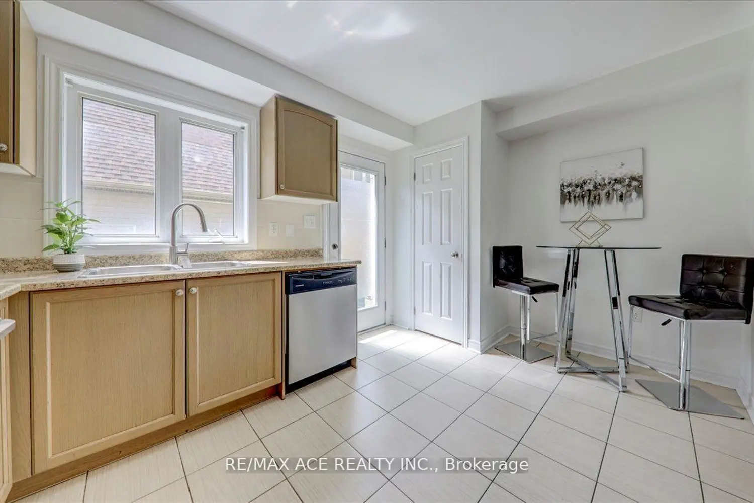 Additional image 8 of 43 Kawneer Terrace