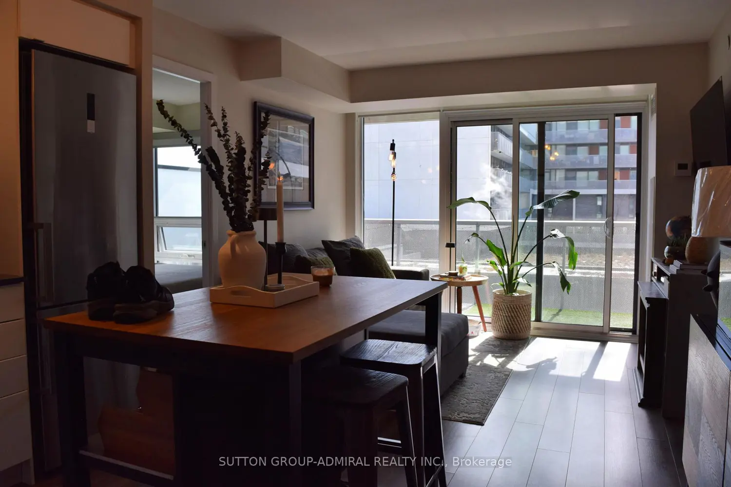 160 Flemington Road #402 photo 4