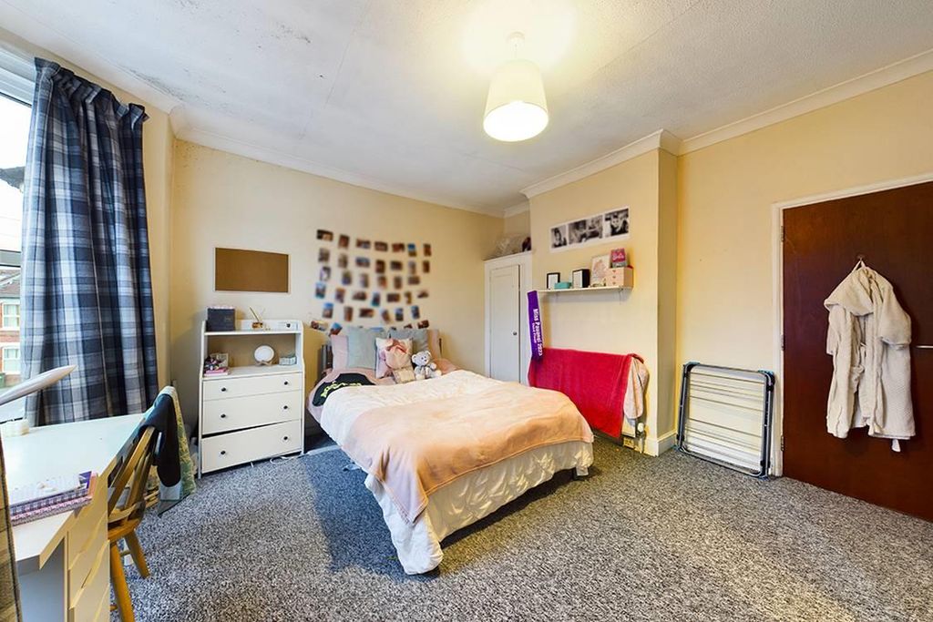 Additional image 5 of 3 bed terraced house for saleLivingstone Road, Southampton SO14