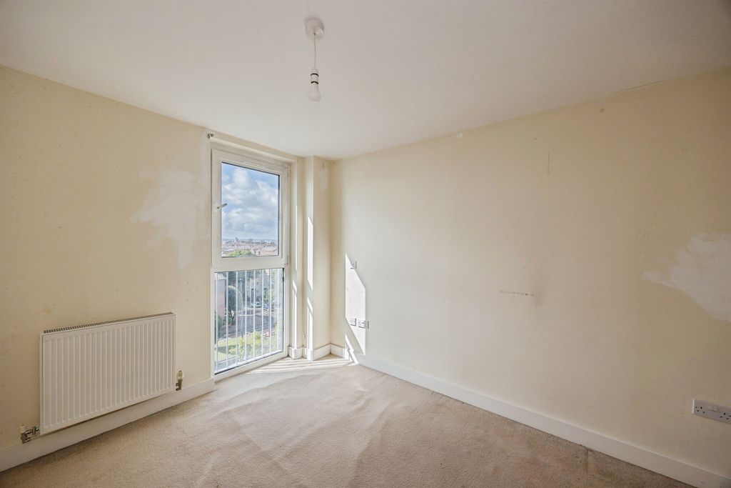 Additional image 10 of 2 bed flat for saleFratton Way, Southsea PO4