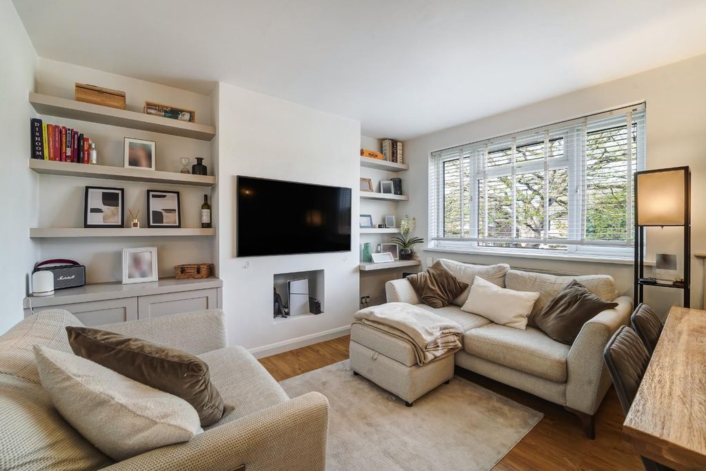 Additional image 3 of 3 bed maisonette for saleArdrossan Gardens, Worcester Park KT4