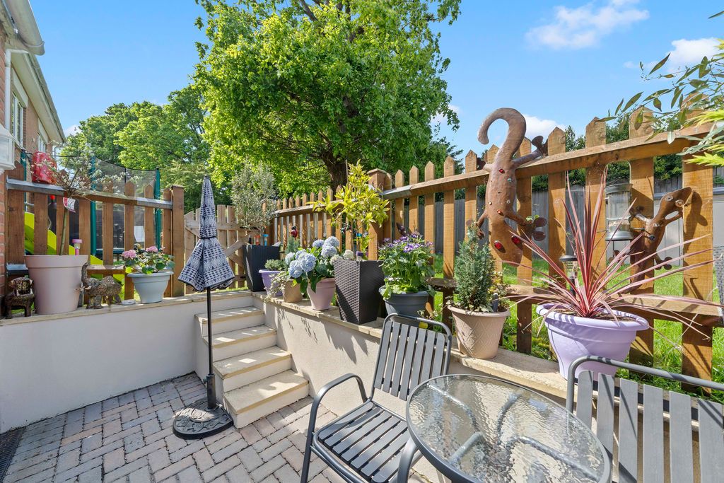 Additional image 3 of 2 bed maisonette for saleRoland Way, Worcester Park KT4