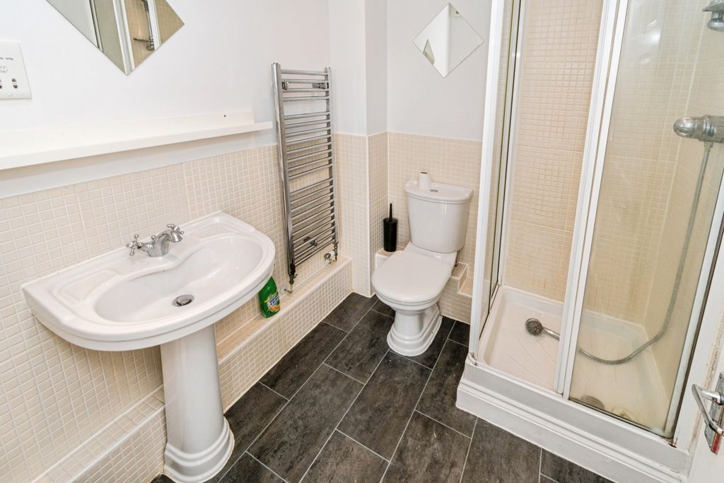 Additional image 10 of 2 bed flat for saleHill Lane, Southampton, Hampshire SO15