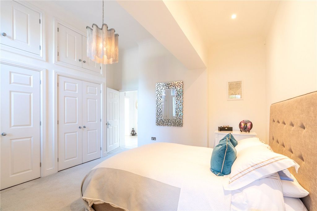 Additional image 13 of 2 bed flat for saleBrandesbury Square, Woodford Green IG8