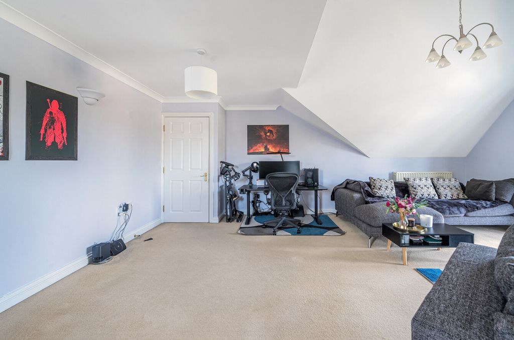 Additional image 4 of 2 bed flat for saleArchers Road, Banister Park, Southampton, Hampshire SO15