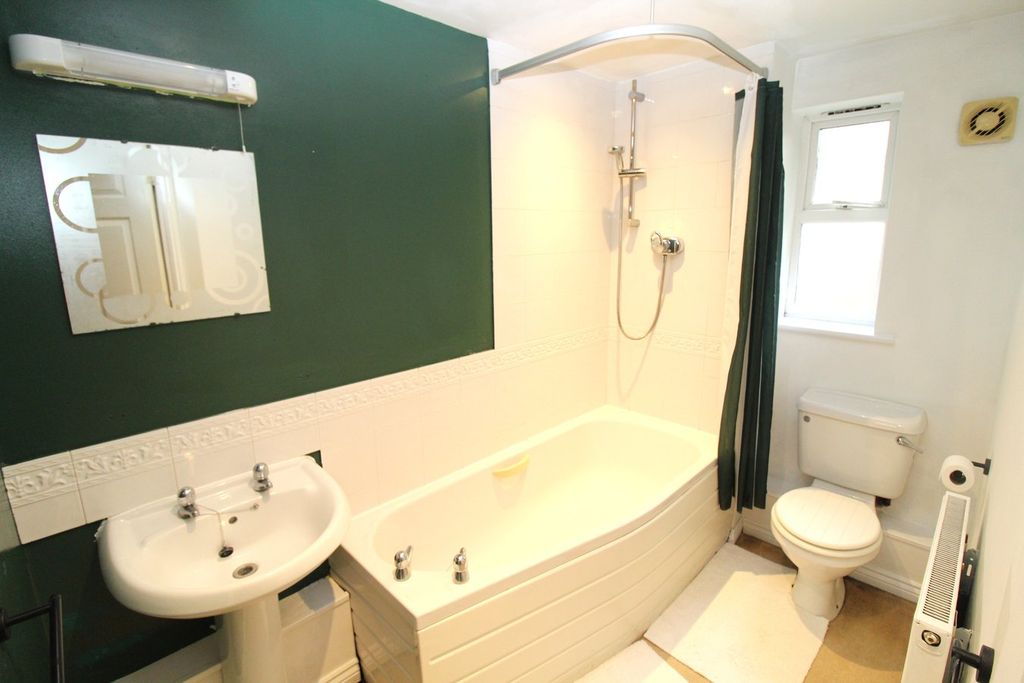Additional image 4 of 2 bed flat for saleWeir Close, Wigston LE18