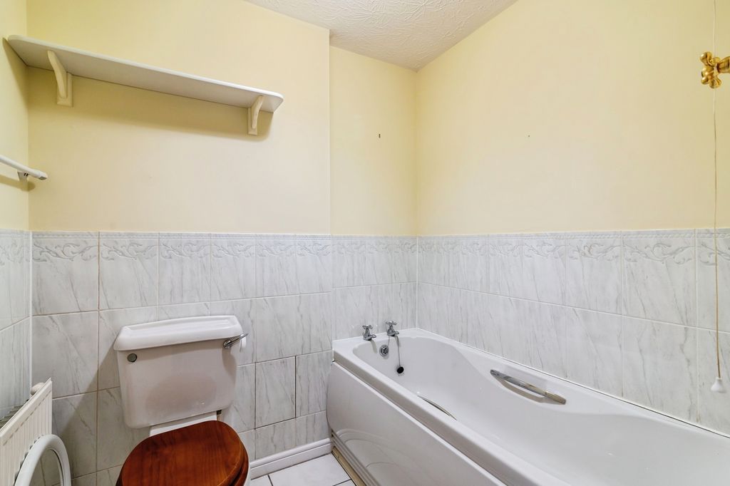 Additional image 7 of 2 bed flat for saleMoor Lane, Bingham, Nottingham NG13