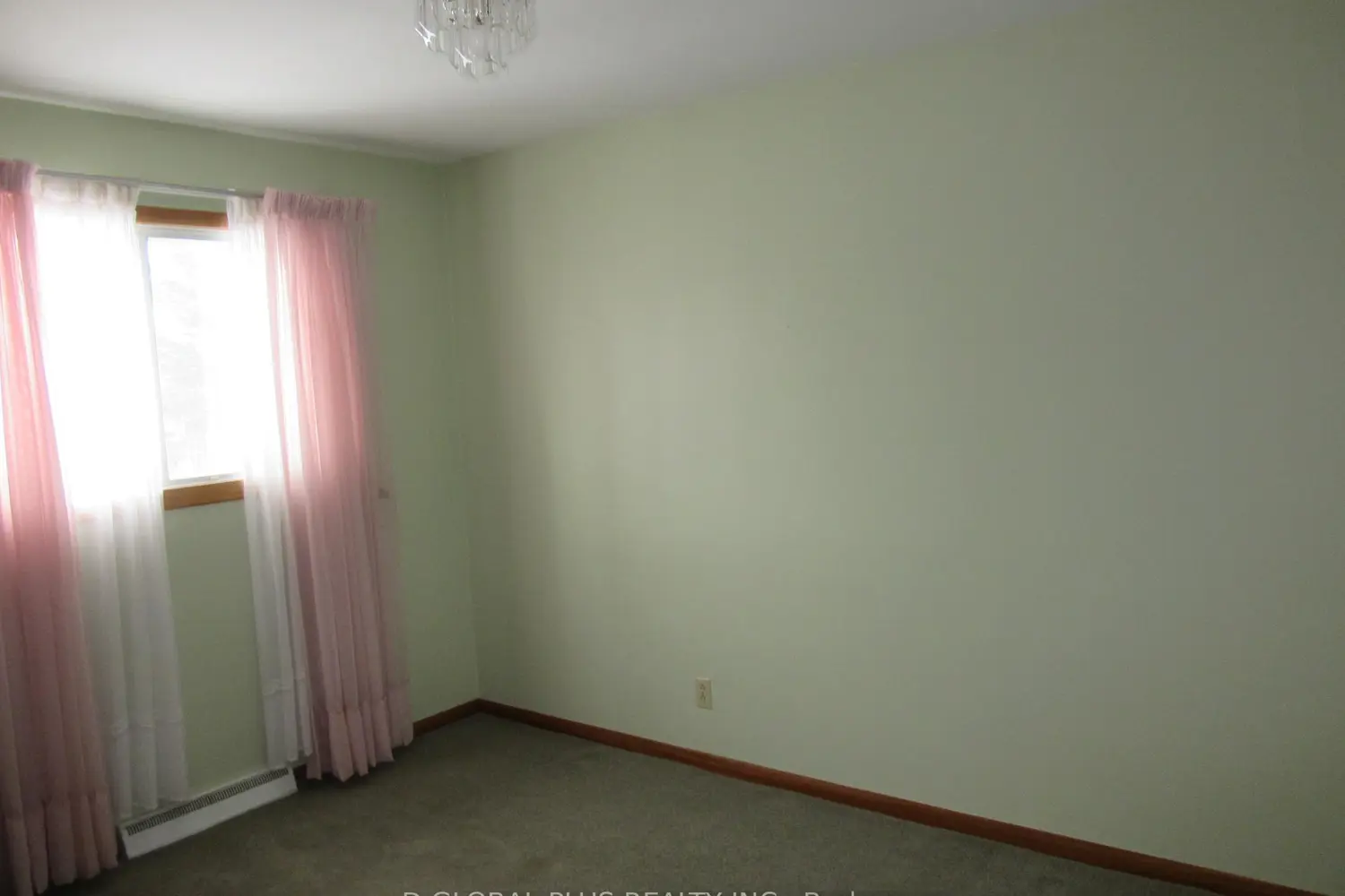 Additional image 7 of 438 Beach Avenue