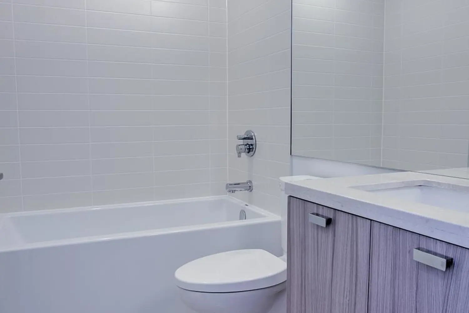 Additional image 8 of 290 Adelaide Street 802