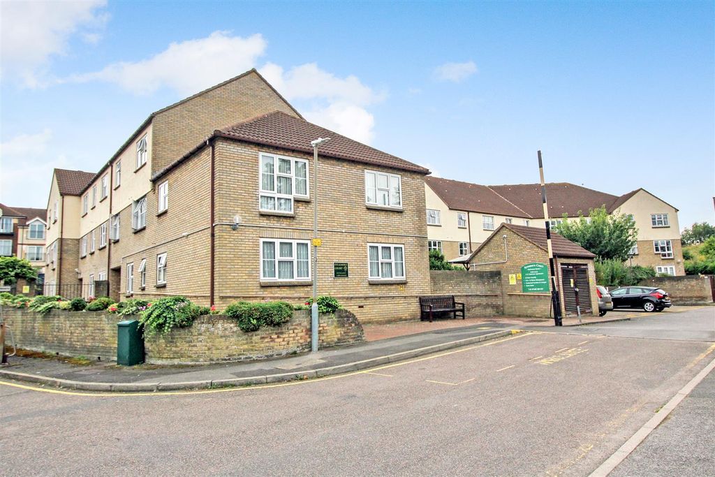 Additional image 10 of 2 bed flat for saleStilemans, Wickford SS11