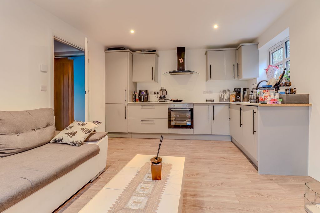 Additional image 10 of 4 bed property for saleStamford Street, Glenfield LE3