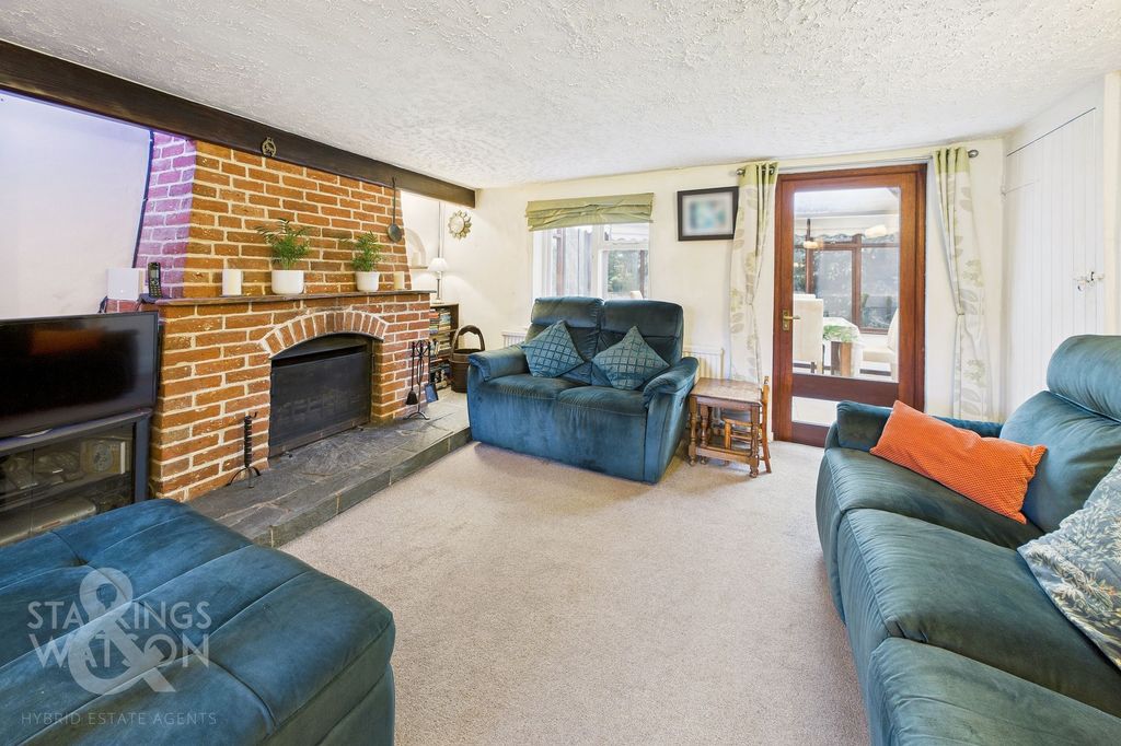 Additional image 2 of 5 bed detached house for saleRightup Lane, Wymondham NR18