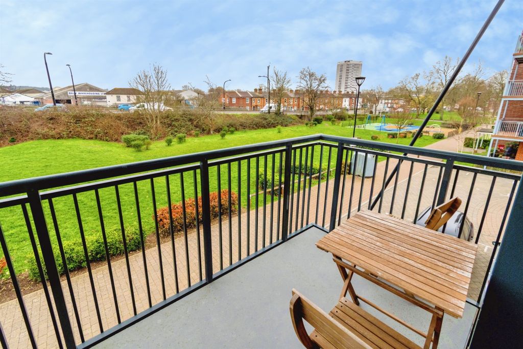 Additional image 15 of 2 bed flat for saleMeridian Way, Southampton SO14