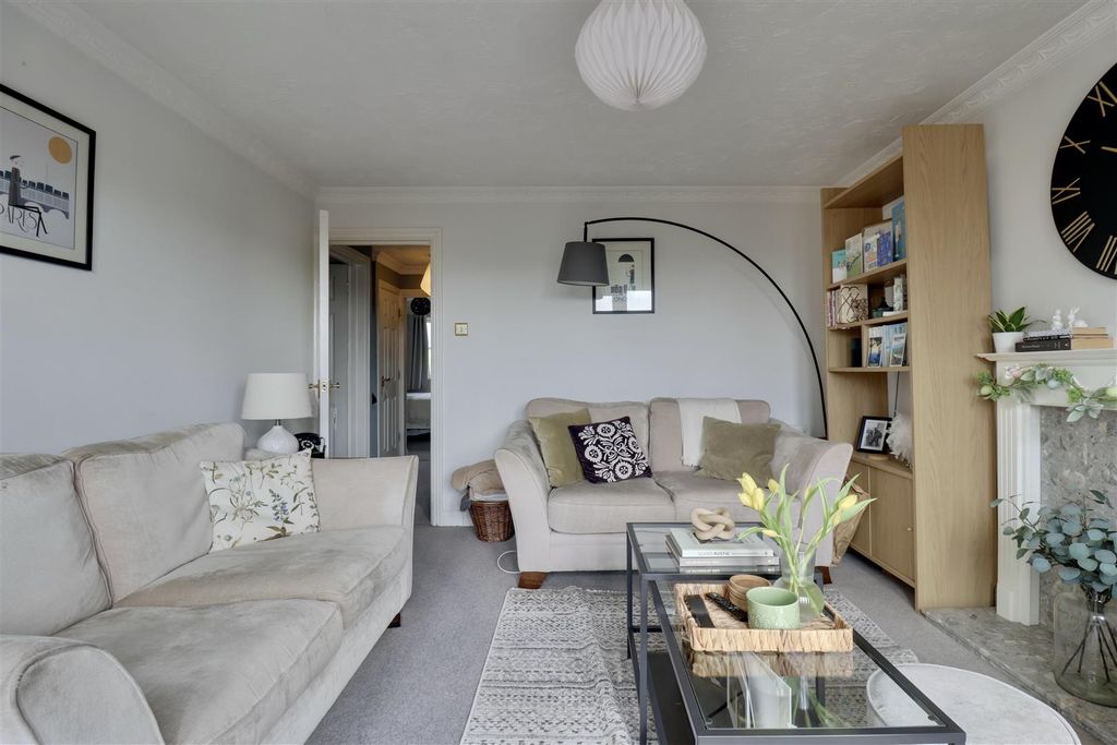 Additional image 2 of 2 bed flat for saleKing Charles Street, Portsmouth PO1
