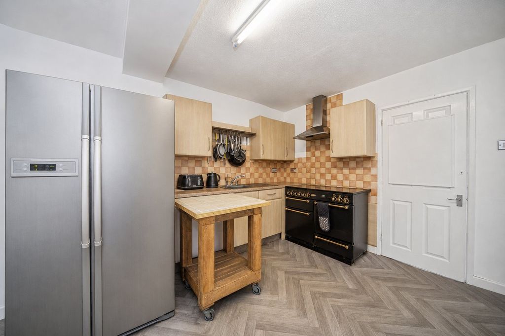 Additional image 4 of 2 bed terraced house for saleOuter Circle, Southampton SO16