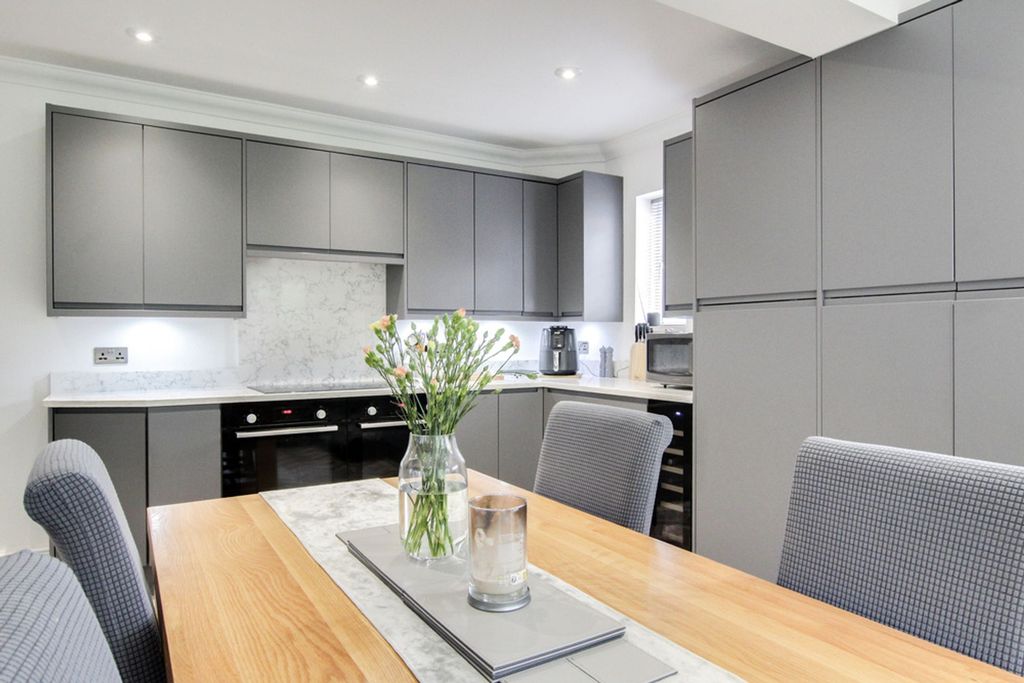 Additional image 8 of 5 bed detached house for saleSwan Lane, Wickford SS11