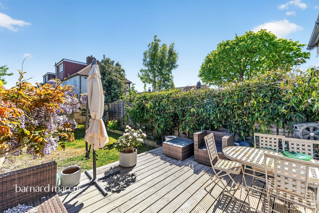 Additional image 10 of 4 bed terraced house for saleKingshill Avenue, Worcester Park KT4