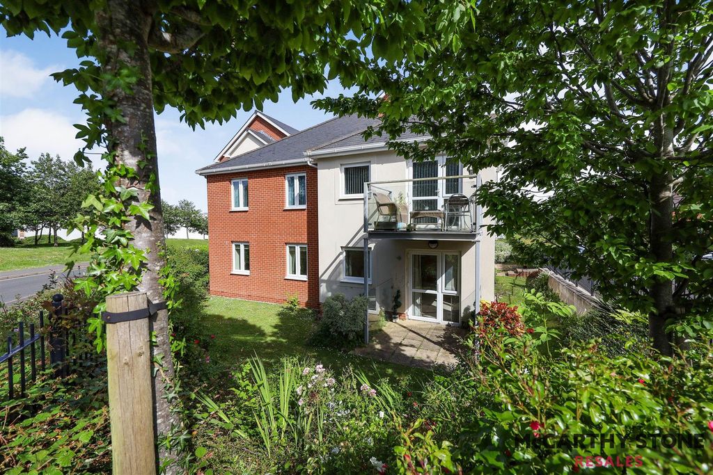 Additional image 22 of 2 bed flat for saleSomers Brook Court, Newport, Isle Of Wight PO30
