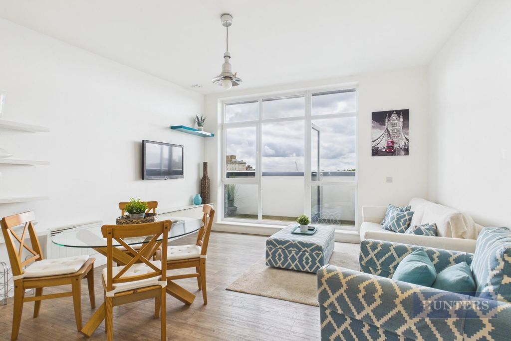 Additional image 3 of 2 bed flat for saleEmpress Heights, College Street, Southampton SO14