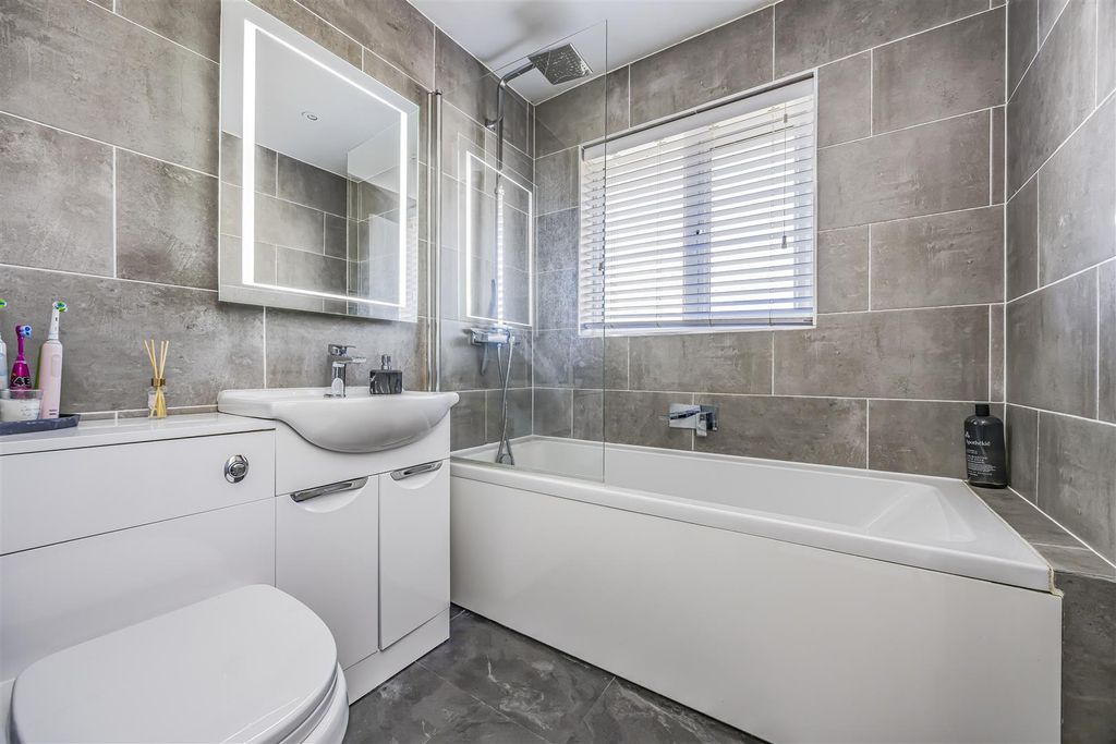 Additional image 15 of 3 bed semi-detached house for salePortsview Avenue, Portchester PO16