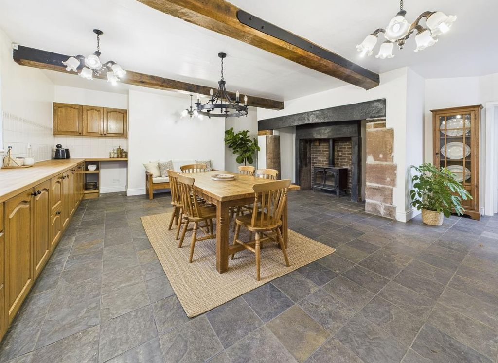 5 bed detached house for saleCronton Hall, Hall Lane, Cronton WA8 photo 4