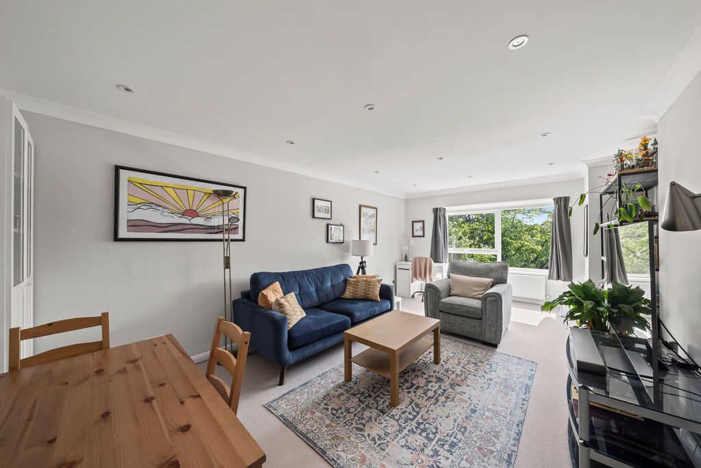 Additional image 2 of 2 bed flat for saleThe Avenue, Worcester Park KT4