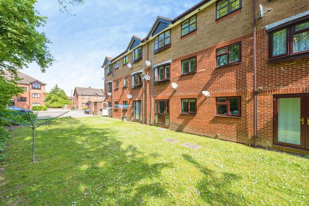 Additional image 10 of 1 bed flat for saleBrunel Road, Southampton SO15