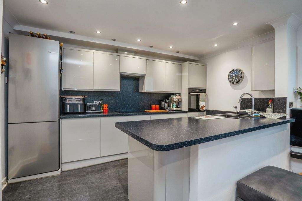 Additional image 6 of 4 bed terraced house for saleMeon Road, Southsea, Hampshire PO4