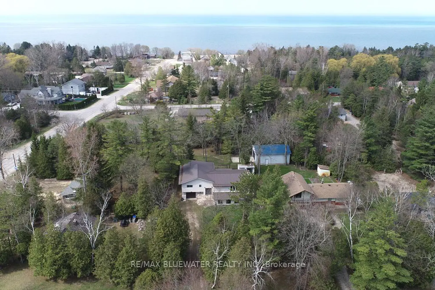 Additional image 4 of 6386 Victoria Avenue
