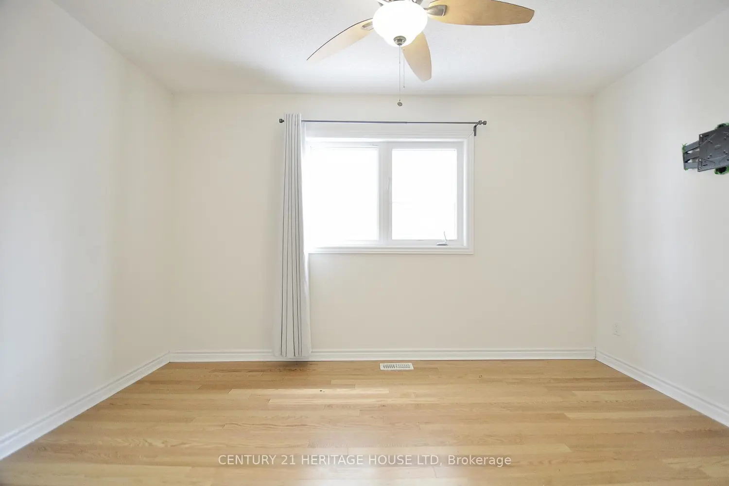 Additional image 14 of 955 Adams Avenue