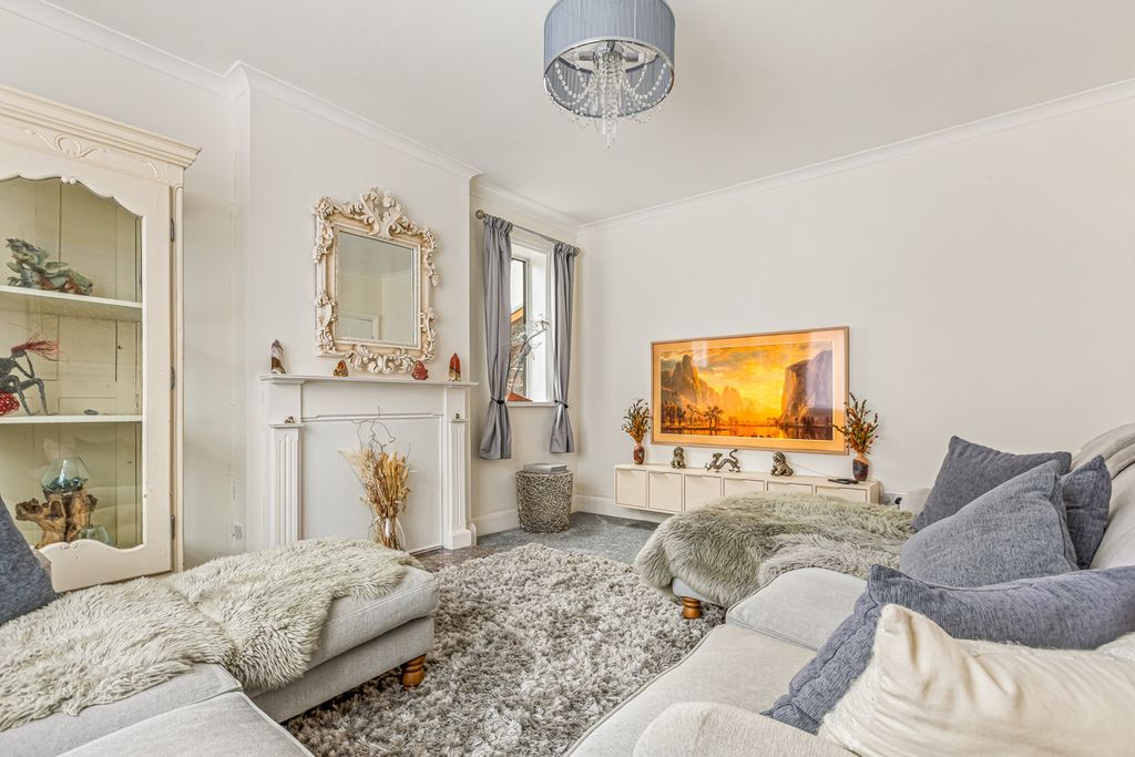 Additional image 12 of 3 bed detached house for salePine Road, Glenfield LE3